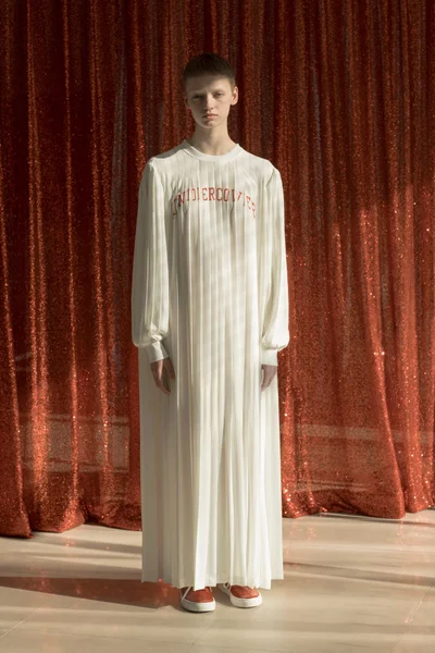 Look 35